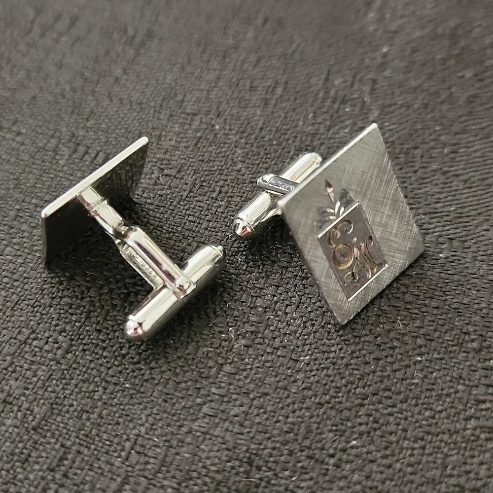 SILVER TONE MEN'S CUFFLINKS